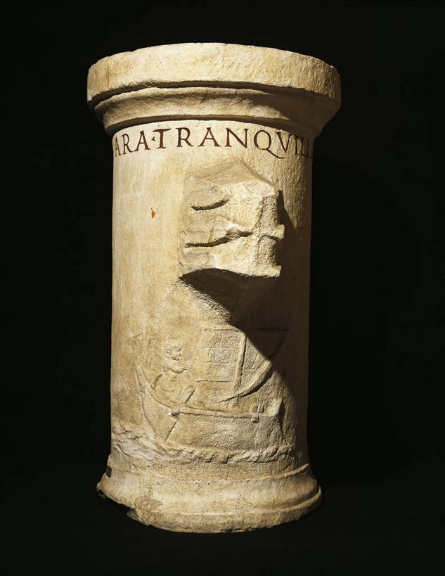 无人,竖图,船,黑色背景,柱子,古罗马,石柱,摄影,宗教,祭坛,古代文明,拉丁文,美术工艺,彩图,影棚拍摄,浅浮雕,罗马神话,雕刻术