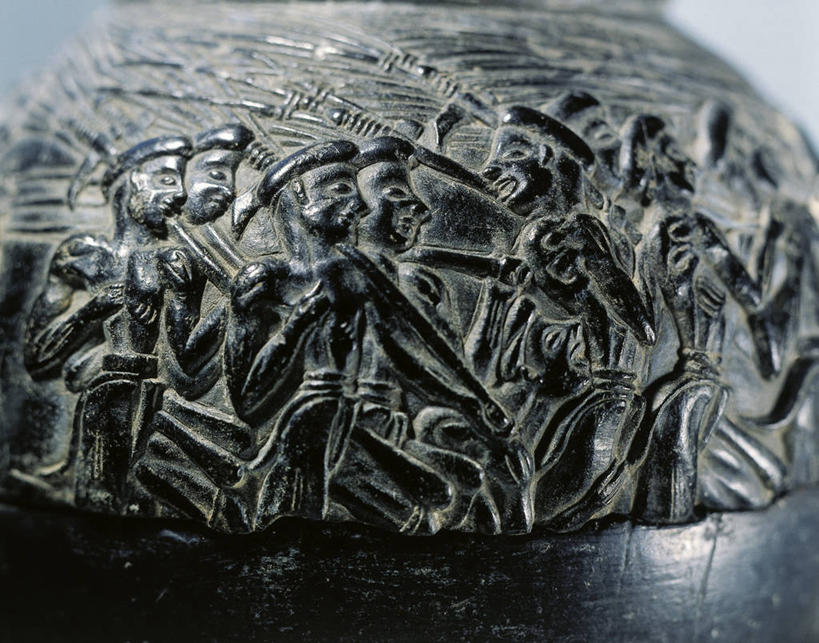 无人,横图,特写,花瓶,士兵,蓝色背景,一个,摄影,单个,简单,矛,皂石,古代文明,美术工艺,彩图,影棚拍摄