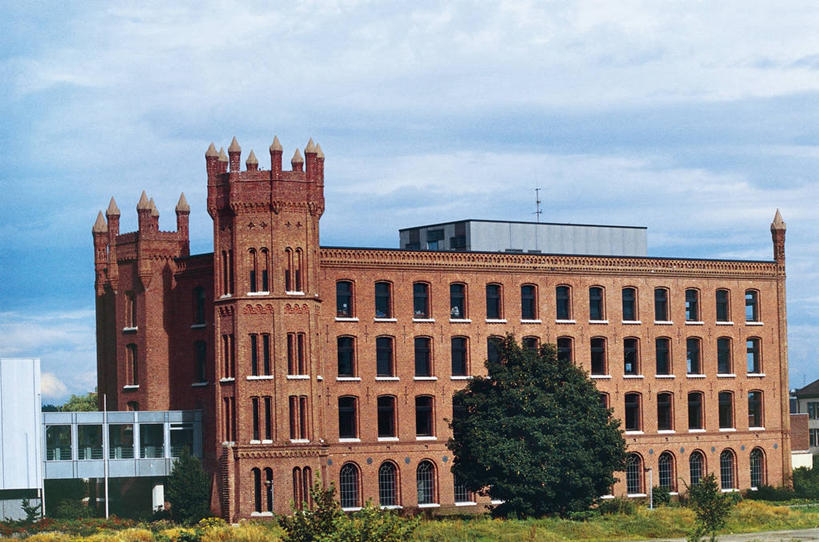 无人,横图,室外,白天,正面,多云,窗户,建筑,德国,塔,历史,树,地标建筑,工业,摄影,纺织厂,德国文化,工业建筑,彩图,过去