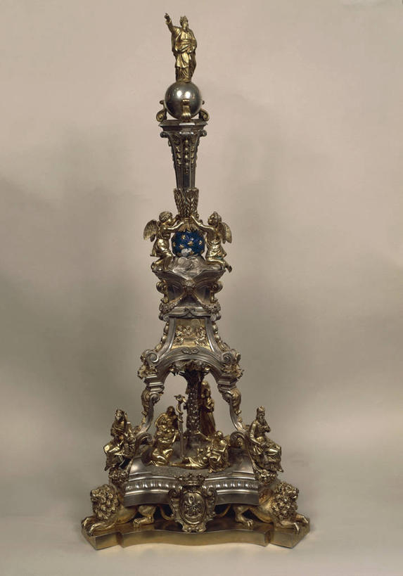 无人,竖图,白色背景,银,雕塑,天使,装饰,光线,金属,雕像,光芒,历史,古代,一个,虚构,财富,摄影,单个,古董,考古学,华贵,美术工艺,彩图,影棚拍摄