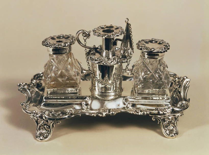 无人,横图,白色背景,银,装饰,光线,金属,办公用品,光芒,历史,古代,一个,摄影,单个,古董,考古学,美术工艺,彩图,影棚拍摄