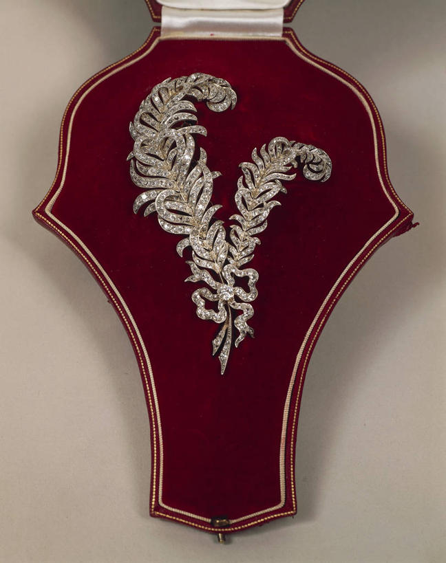 无人,竖图,珠宝,装饰,光线,金属,光芒,历史,钻石,黄金,古代,财富,摄影,古董,考古学,华贵,美术工艺,彩图,影棚拍摄