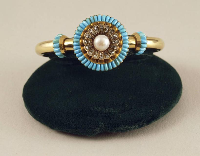 无人,横图,特写,珠宝,珍珠,两个,摄影,手镯,美术工艺,彩图,影棚拍摄