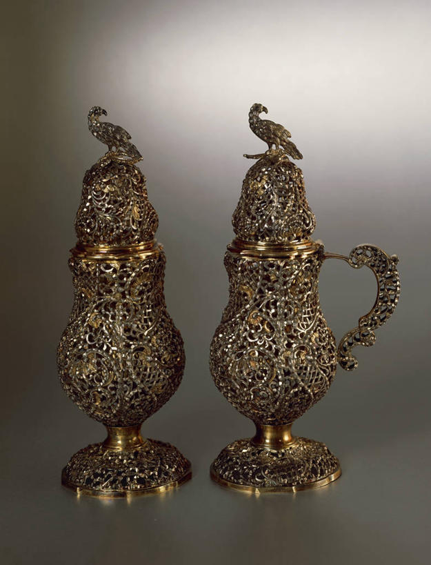 无人,竖图,特写,灰色背景,并排,鸟类,罐子,两个,灰色,财富,摄影,华贵,18世纪,美术工艺,彩图,影棚拍摄,酱油壶