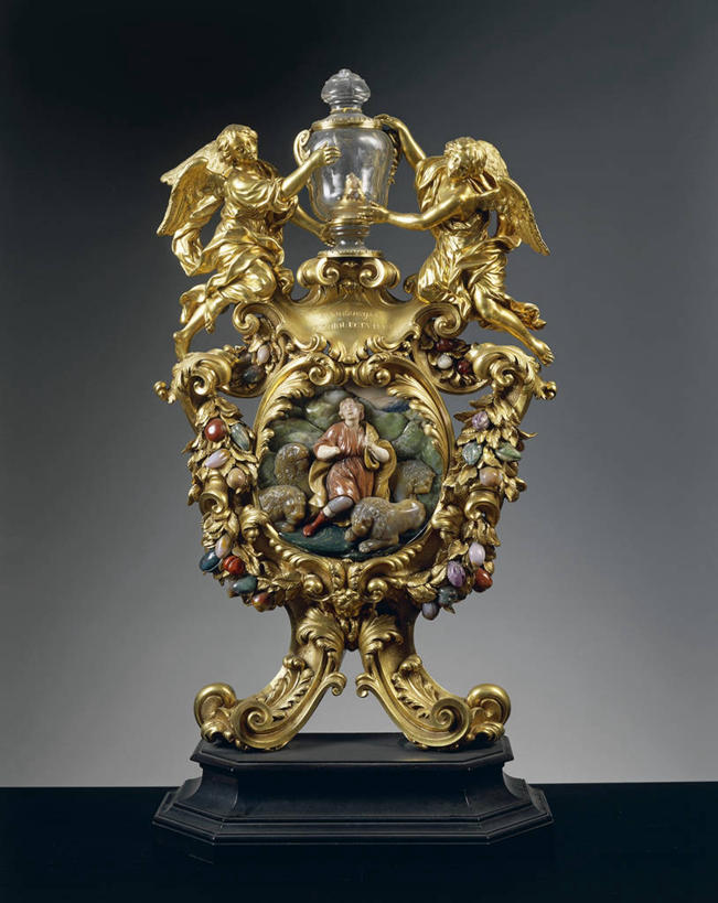 无人,竖图,狮子,雕塑,天使,灰色背景,艺术,装饰,标志,雕刻,雕像,符号,历史,标识,古代,一个,工艺品,摄影,单个,纪念,美术,基督教,主题,陈列,18世纪,青铜,功能,美学,性别符号,圣人,美术工艺,彩图,影棚拍摄,乌木,男性符号,贵重宝石