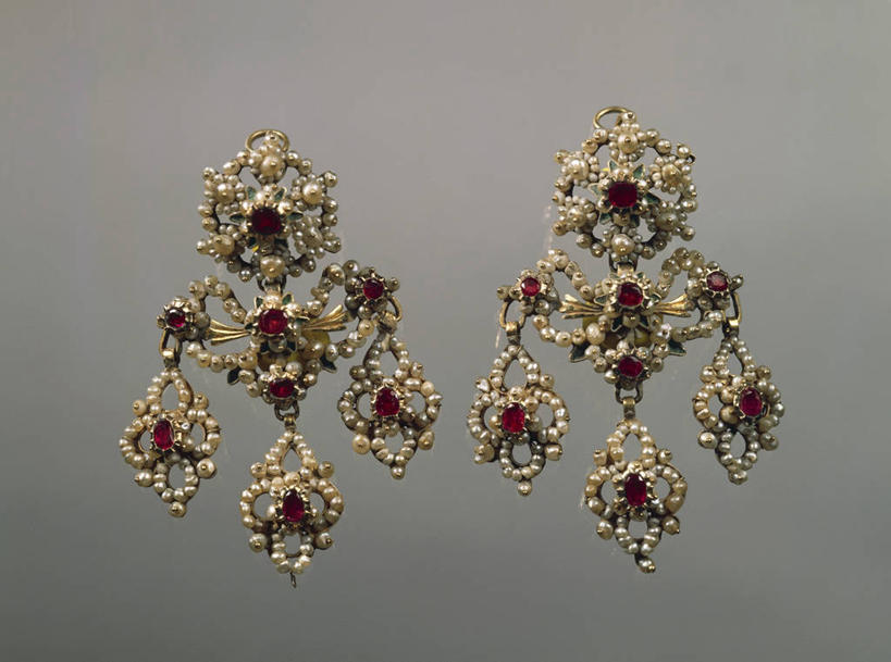 无人,横图,特写,静物,珠宝,珍珠,两个,摄影,18世纪,红宝石,耳饰,美术工艺,彩图,影棚拍摄