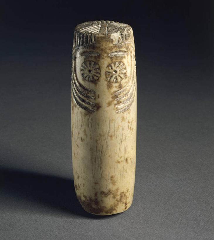 无人,竖图,特写,黑色背景,一个,摄影,单个,圆柱体,美术工艺,史前时代,彩图,影棚拍摄,雪花石膏,拟人