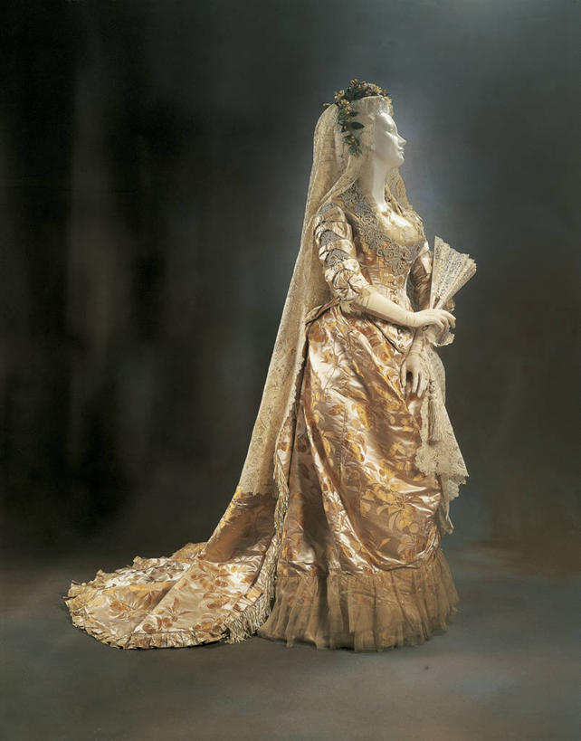 无人,站,竖图,侧面,婚纱,民族服装,时尚,人造模特,历史,摄影,面纱,创造力,高雅,想法,美术工艺,设计,彩图,影棚拍摄,传统服装,民俗服