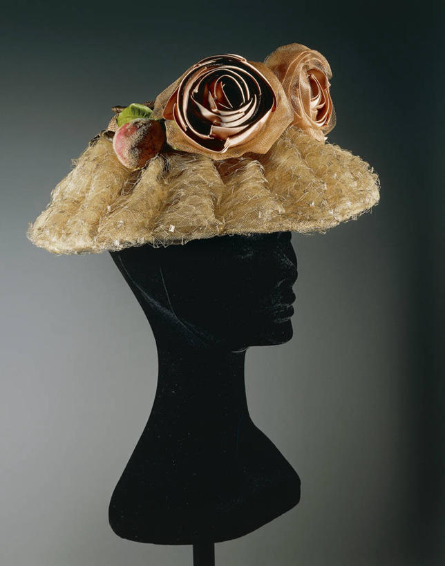 无人,竖图,侧面,时尚,帽子,水果,叶子,纺织品,灰色背景,草帽,花,摄影,高雅,薄纱,剪影,设计,彩图,影棚拍摄,拟人,缎子