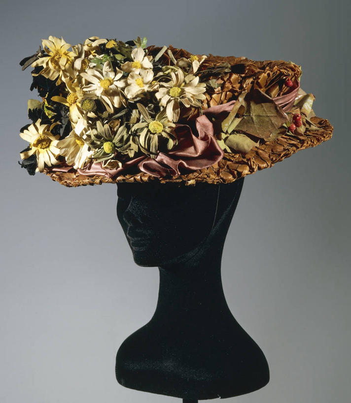 无人,竖图,时尚,浆果,帽子,叶子,纺织品,灰色背景,丰富,草帽,丝绸,花,摄影,高雅,剪影,法国文化,设计,彩图,影棚拍摄,拟人,缎子