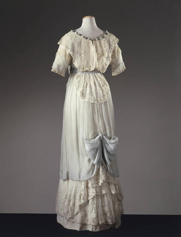 无人,竖图,时尚,灰色背景,人造模特,历史,衣服,蓝色,灰色,摄影,高雅,法国文化,彩图,影棚拍摄