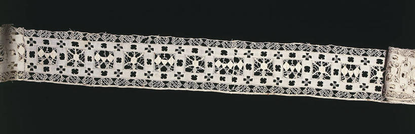 无人,横图,全景,特写,纺织品,刺绣,黑色背景,亚麻布,花边,历史,一个,工艺品,摄影,单个,缝纫,边,部分,创造力,脆弱,拼接,针织品,式样,美术工艺,几何形状,彩图,影棚拍摄