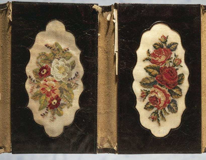 无人,横图,玫瑰,纺织品,刺绣,花纹,亚麻布,装饰,皮革,花,摄影,钱包,式样,美术工艺,彩图,影棚拍摄,传统文化