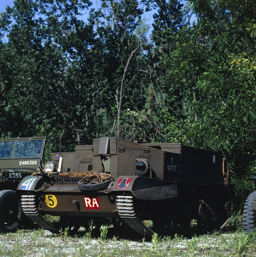 无人,竖图,方图,室外,白天,军事,历史,一个,运输,摄影,单个,工程,第二次世界大战,军用车,彩图
