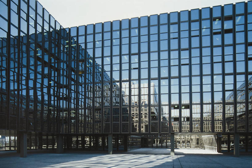 无人,横图,室外,白天,仰视,城市,建筑,卢森堡,欧洲,阴影,眼镜,正方形,城镇,欧盟,首都,图像,摄影,人造,风格,西欧,都市风光,主题,视角,构图,卢森堡大公国,彩图,低角度拍摄,旅行,平面图形,时空