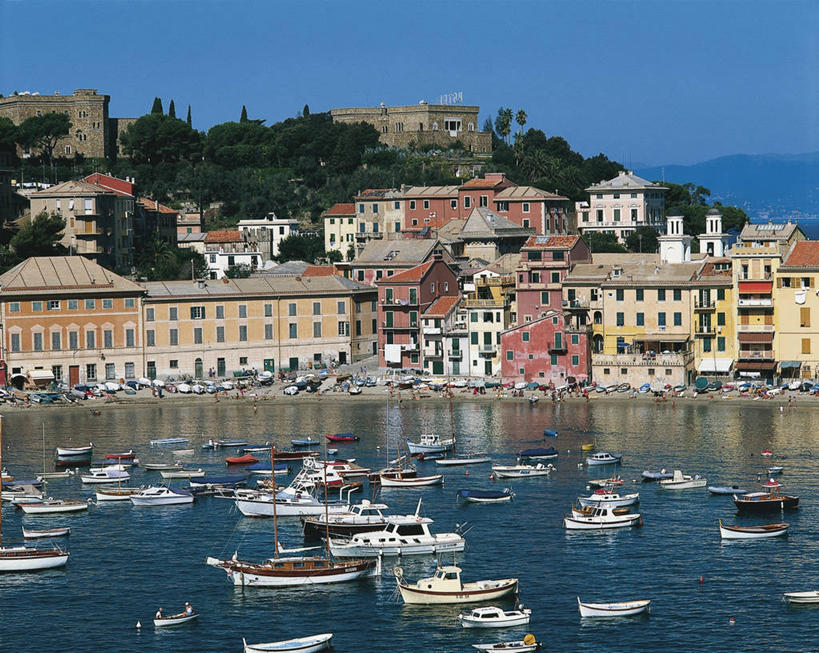 无人,码头,横图,室外,白天,海洋,河流,植物,城市,港口,建筑,船,意大利,欧洲,波纹,反射,流水,城镇,图像,树,天空,运输,摄影,人造,地中海,地中海文化,南欧,主题,自然现象,构图,利古里亚大区,彩图,旅行,摆渡口,埠头,渡口,渡头,港湾,海港,货运码头,口岸,商港,时空,传统文化,利古里亚海