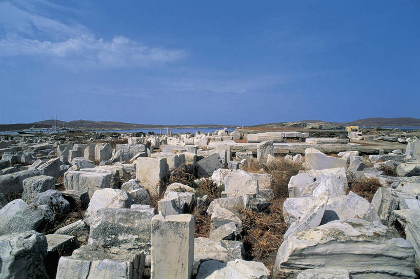 无人,寺庙,横图,俯视,室外,白天,旅游,度假,美景,希腊,欧洲,景观,云,酒类,图像,历史,娱乐,废墟,酒,饮料,天空,自然,地标建筑,享受,休闲,景色,放松,摄影,宗教,考古学,基克拉迪群岛,宗教建筑,地中海文化,南欧,希腊文化,自然风光,主题,自然现象,视角,爱琴海群岛,蒸馏酒,烈酒,构图,古代文明,古代史,灵性,阿波罗神殿,彩图,高角度拍摄,旅行,时空,传统文化,状态,拿索斯