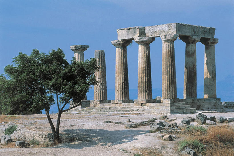 无人,寺庙,横图,室外,白天,植物,建筑,希腊,欧洲,柱子,图像,历史,废墟,草,树,天空,摄影,宗教,考古学,人造,宗教建筑,地中海文化,南欧,希腊文化,主题,万里无云,构图,古希腊,古代文明,柱廊,古代史,阿波罗神殿,伯罗奔尼撒,科林斯湾,彩图,旅行,时空,传统文化,状态