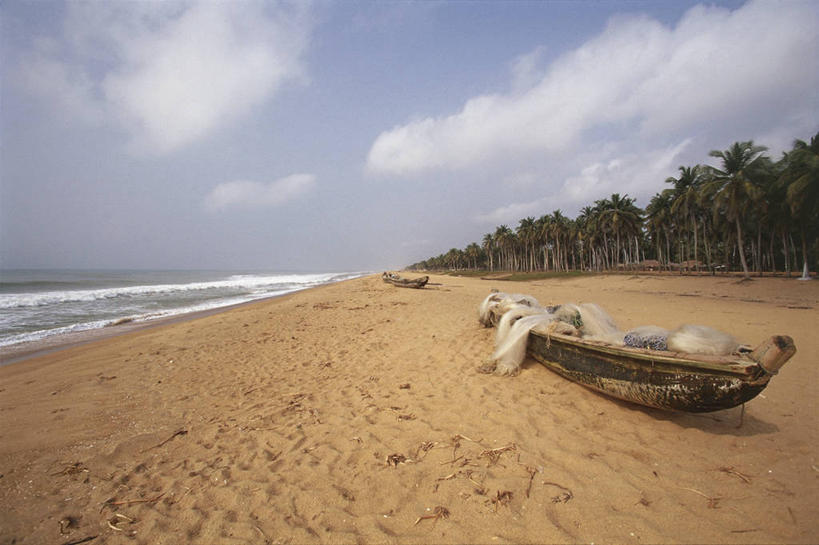 无人,体育馆,运动场,横图,室外,白天,旅游,度假,渔业,机器,海浪,海洋,美景,水,植物,船,棕榈树,非洲,贝宁,沙子,地平线,海岸线,景观,流水,水平线,云,渔船,图像,娱乐,体育场,树,风景,天空,自然,波浪,享受,休闲,概念,机械,景色,放松,工业,运输,摄影,宁静,人造,自然风光,主题,鱼网,自然现象,运动馆,构图,西非,潮汐,海滩,彩图,旅行,时空,农业机械