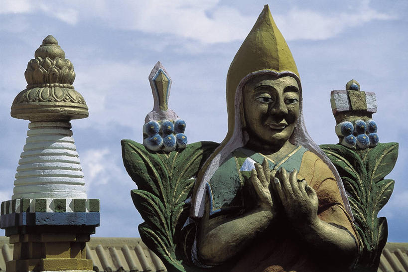 无人,横图,室外,特写,白天,建筑,叶子,雕塑,蒙古,艺术,装饰,雕刻,雕像,云,首都,图像,天空,工艺品,摄影,宗教,佛教,纪念,美术,宗教建筑,修道院,主题,自然现象,陈列,东亚,功能,美学,构图,乌兰巴托,乌布苏省,彩图,旅行,时空,传统文化,蒙古文化