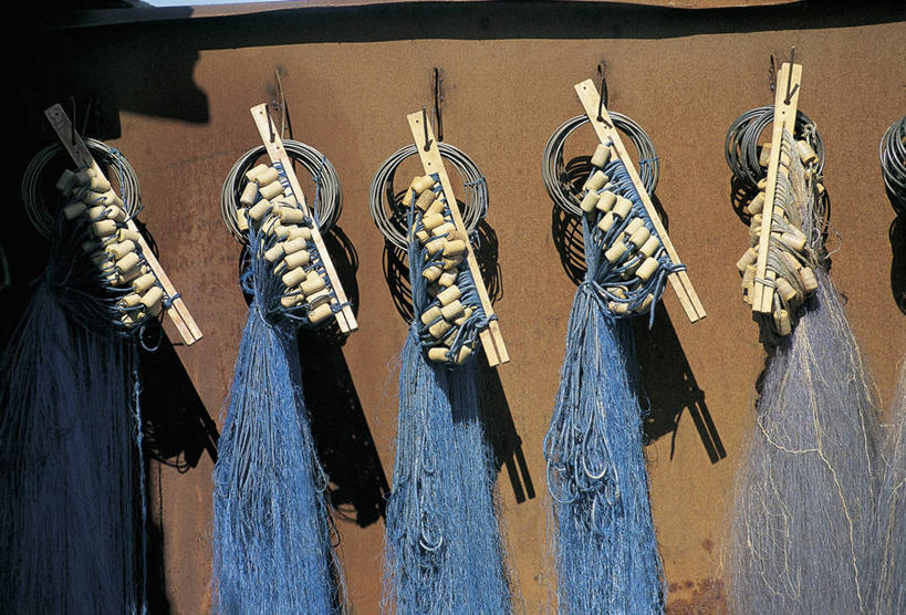 无人,横图,室外,特写,白天,商务,渔业,欧洲,爱沙尼亚,一排,吊挂,悬挂,整齐,墙,挂,图像,设备,物品,排列,概念,摄影,人造,地中海文化,队列,主题,鱼网,构图,前苏联,想法,彩图,时空,波罗的海三国,传统文化