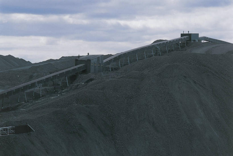 无人,横图,室外,白天,旅游,度假,采矿业,美景,山,多云,建筑,瑞典,环保,铁,金属,景观,云,图像,娱乐,设备,物品,排列,天空,自然,享受,休闲,景色,放松,工业,摄影,能源,堆,环境,矿产,回收,资源,人造,矿物,自然风光,主题,自然现象,利用,低碳,循环,斯堪狄纳维亚半岛,工业建筑,地貌,构图,持续,北博滕,地质学,矿物质,基律纳,自然地理,岩石,彩图,时空,工业机械,金属矿产