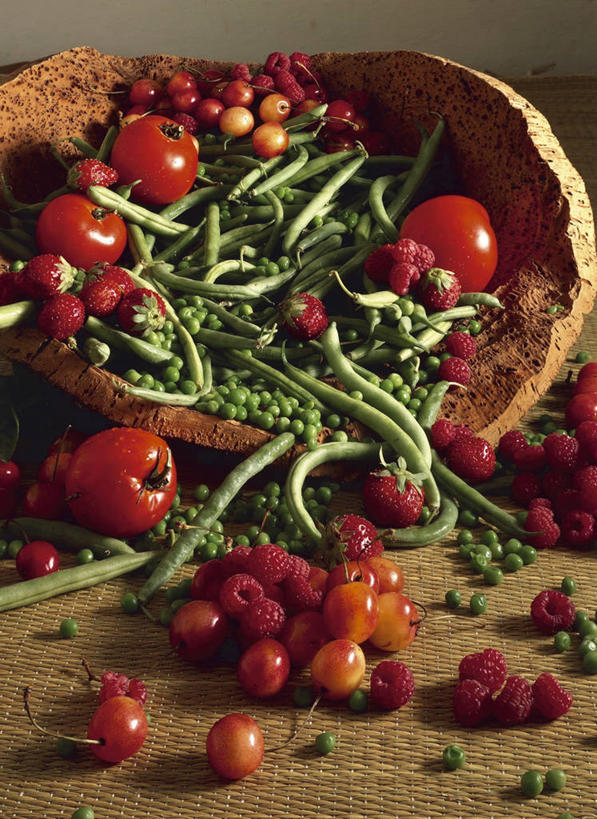 无人,竖图,室内,特写,地毯,草莓,樱桃,豆,蔬菜,西红柿,静物,水果,豌豆,食品,饮食,摄影,多样,清新,健康食物,红花菜豆,彩图