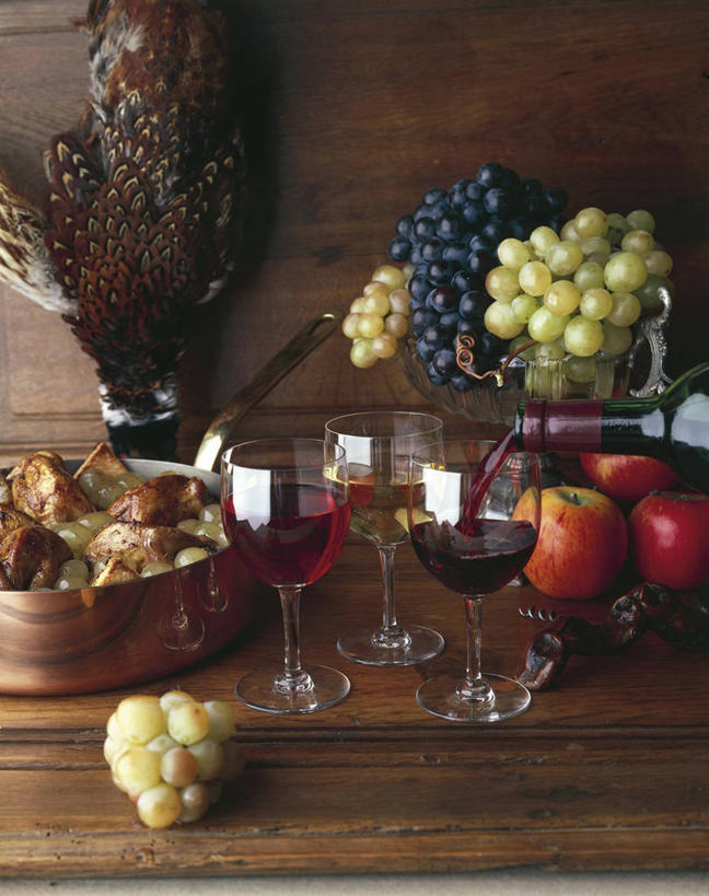 葡萄酒,无人,竖图,室内,特写,桌子,苹果,葡萄,静物,水果,倒,木制,酒类,锅,饮食,酒,酒瓶,饮料,瓶子,碗,果盘,摄影,生活方式,葡萄酒杯,健康食物,纯净,彩图