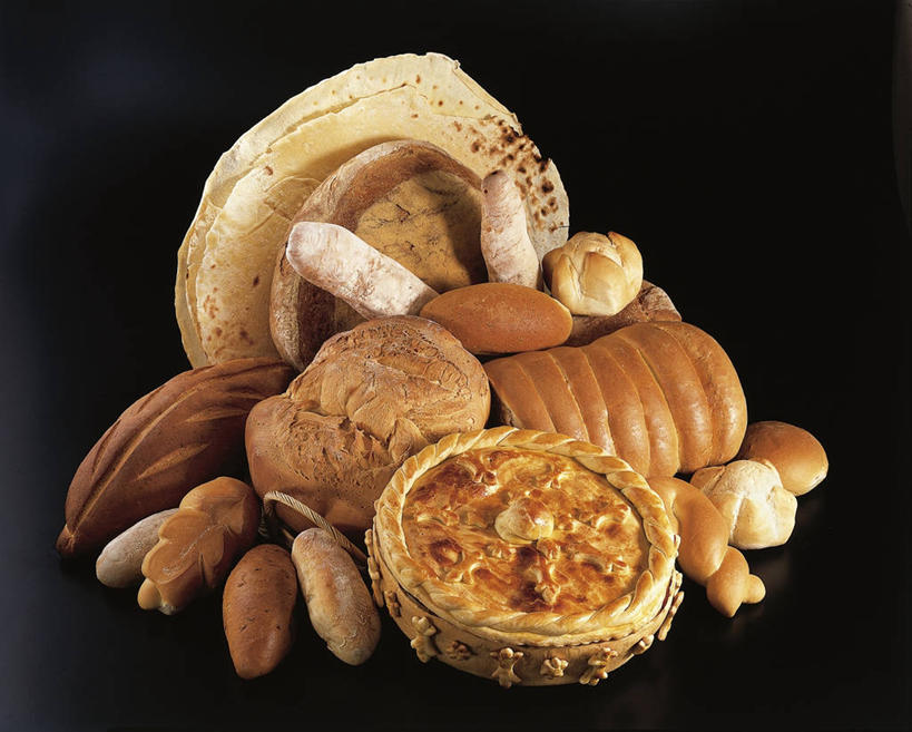 面包,无人,横图,室内,特写,烘焙,静物,黑色背景,丰富,饮食,摄影,多样,长面包,小圆面包,比萨饼,彩图,影棚拍摄