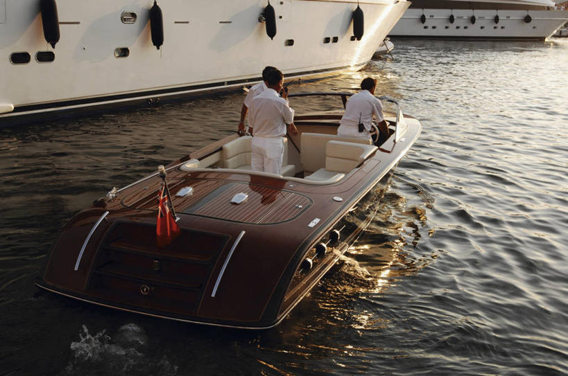 三个人,横图,室外,白天,河流,建筑,船,法国,欧洲,朦胧,模糊,背面,运输,摄影,普罗旺斯,地中海文化,圣曹菲,瓦尔省,彩图,旅行