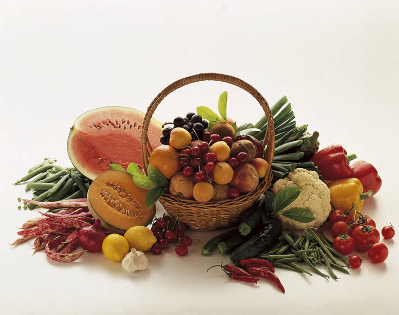 无人,横图,室内,特写,白色背景,浆果,柠檬,西瓜,豆,黄瓜,辣椒,南瓜,蔬菜,洋葱,静物,水果,叶子,许多,篮子,花椰菜,很多,饮食,黄色,红色,摄影,清新,彩椒,健康食物,辣角,红海椒,大椒,辣虎,广椒,甜椒,柿子椒,辣子,海椒,番椒,灯笼椒,彩图,影棚拍摄