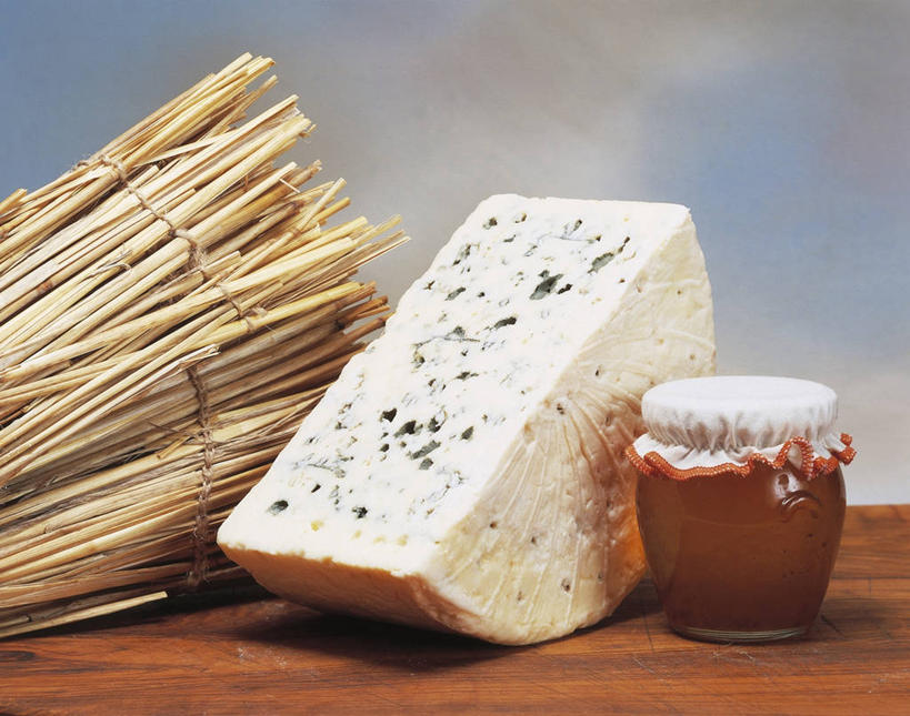 奶酪,无人,横图,室内,特写,法国,欧洲,食品,稻草,饮食,陶器,摄影,奶制品,地中海文化,清新,干的,法式食品,法国文化,健康食物,彩图,影棚拍摄,蓝纹乳酪