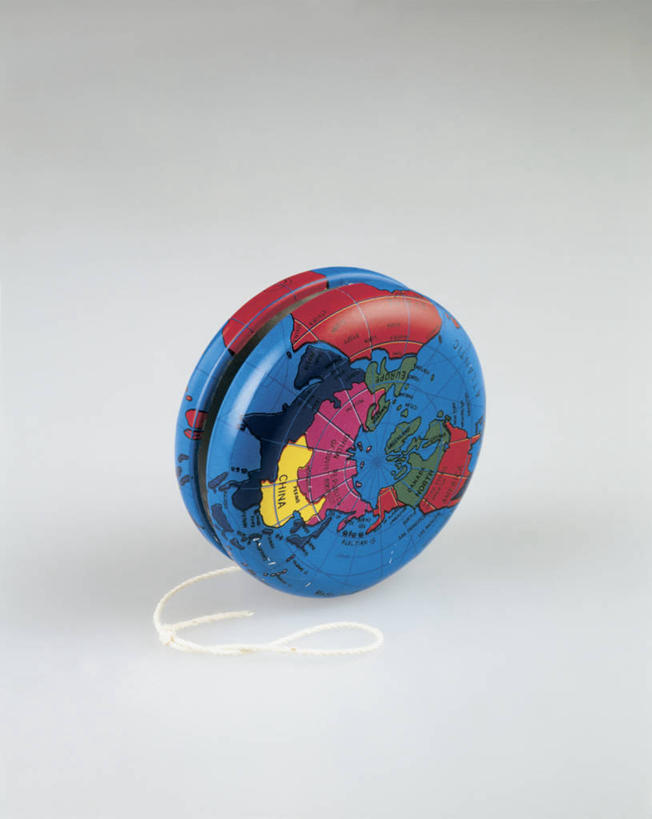 无人,竖图,室内,特写,白色背景,运动,玩具,法国,欧洲,一个,线绳,童年,摄影,单个,西欧,法兰西,溜溜球,法兰西共和国,阿基坦,法兰西第五共和国,技能,亚魁当,阿基坦大区,休闲活动,彩图,影棚拍摄