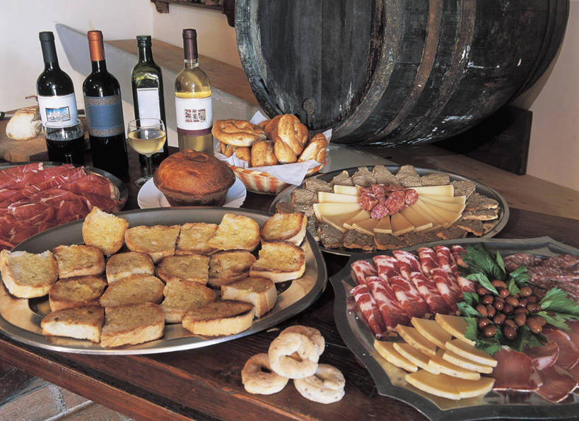 点心,面包,奶酪,无人,横图,室内,特写,烘焙,桌子,静物,意大利,欧洲,切开,肉,食品,面点,白葡萄酒,酒类,吐司,饮食,酒,食物,糕点,饮料,盘子,切,摄影,生活方式,多样,法式面包,葡萄酒杯,地中海文化,选择,剖面,吐司面包,多纳圈,切面,健康食物,翁布里亚大区,彩图,多士,听型面包