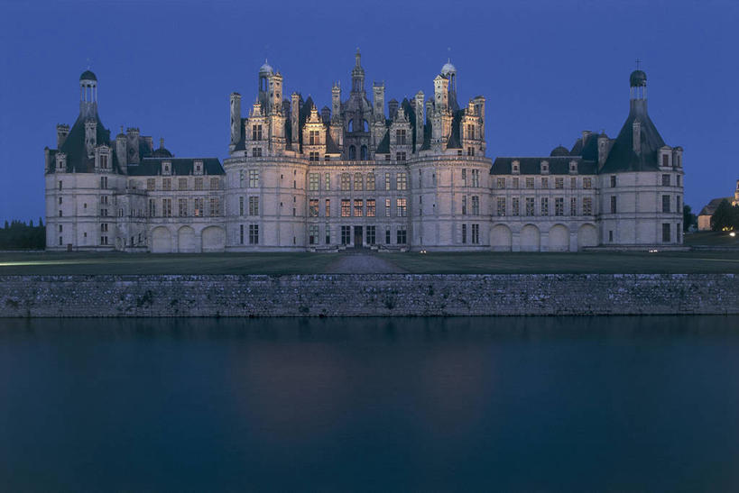 无人,宫殿,码头,横图,室外,草坪,河流,港口,建筑,法国,欧洲,城堡,塔,历史,自然,黄昏,地标建筑,摄影,宁静,照亮,西欧,地中海文化,法兰西,豪宅,法国文化,万里无云,法兰西共和国,卢瓦尔河谷,法兰西第五共和国,卢瓦尔河,卢瓦尔.谢尔省,中央大区,香博堡,香波城堡,彩图,摆渡口,埠头,渡口,渡头,港湾,海港,货运码头,口岸,商港,过去