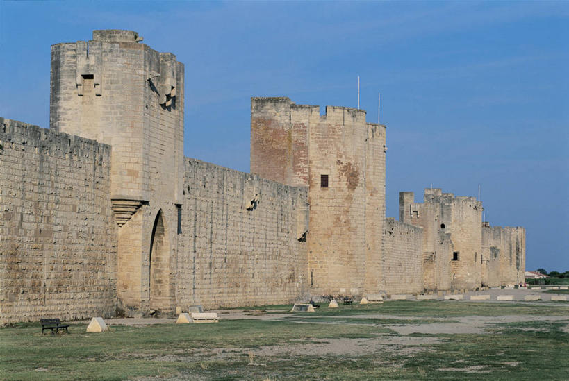 无人,横图,室外,白天,建筑,法国,欧洲,城堡,墙,拱门,围墙,历史,城墙,蓝色,摄影,普罗旺斯,地中海文化,艾格莫尔特,万里无云,彩图,过去