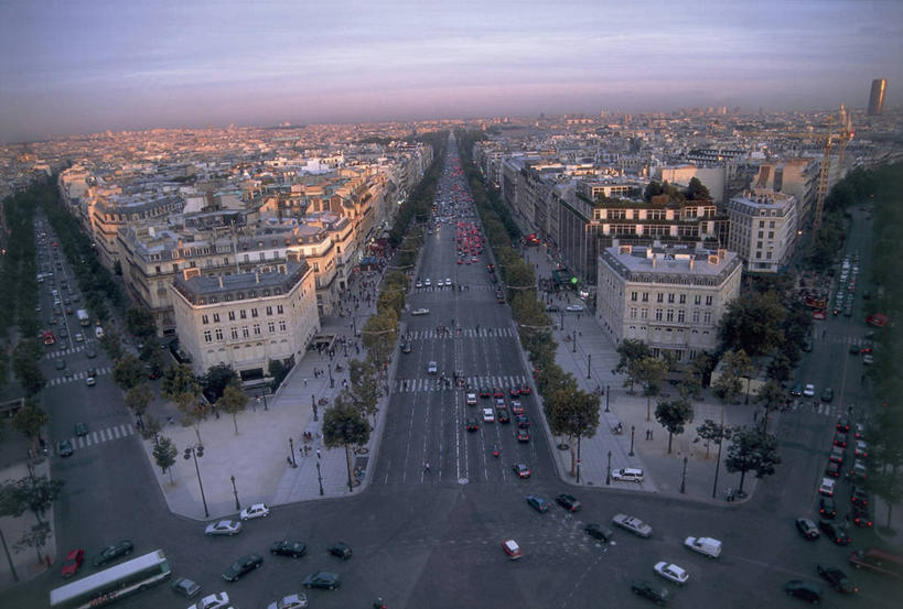 无人,横图,俯视,室外,度假,美景,城市风光,城市,建筑,路,汽车,法国,欧洲,地平线,景观,拱门,辽阔,巴士,地面,交通,首都,娱乐,车,树,天空,黄昏,交通工具,享受,休闲,广阔,景色,放松,运输,摄影,一望无际,地中海文化,载具,延伸,法国文化,香榭丽舍大道,天地相交,无边无际,一马平川,法兰西岛大区,彩图,高角度拍摄,旅行