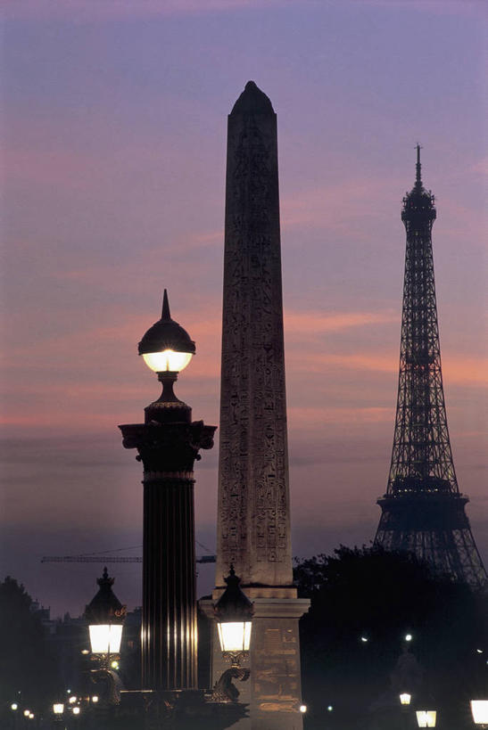 无人,竖图,室外,日落,城市,建筑,法国,欧洲,柱子,云,塔,首都,天空,黄昏,地标建筑,摄影,照亮,地中海文化,法国文化,协和广场,法兰西岛大区,彩图