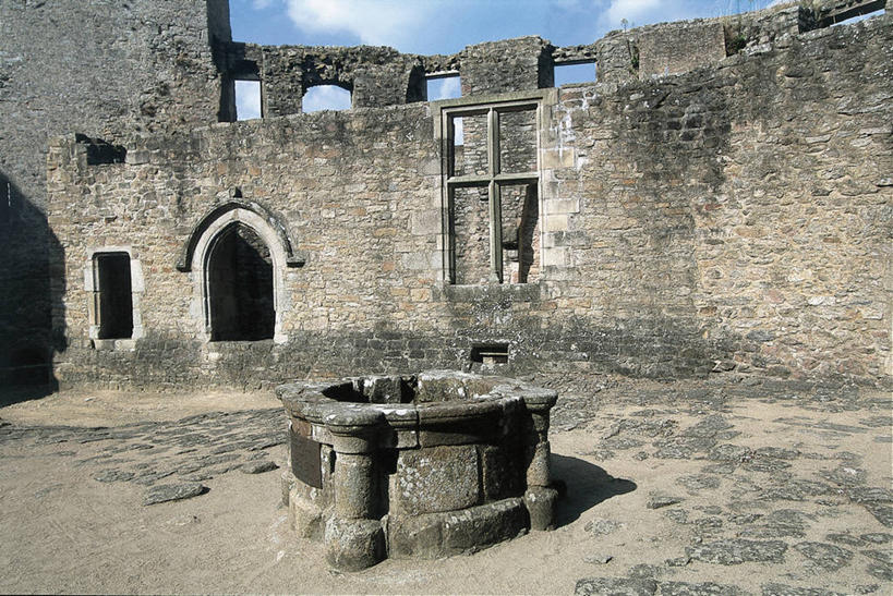 无人,横图,室外,白天,窗户,建筑,法国,欧洲,城堡,云,拱门,历史,废墟,天空,摄影,考古学,西欧,地中海文化,法兰西,法兰西共和国,法兰西第五共和国,卢瓦尔河,罗亚尔河,古代文明,彩图,过去