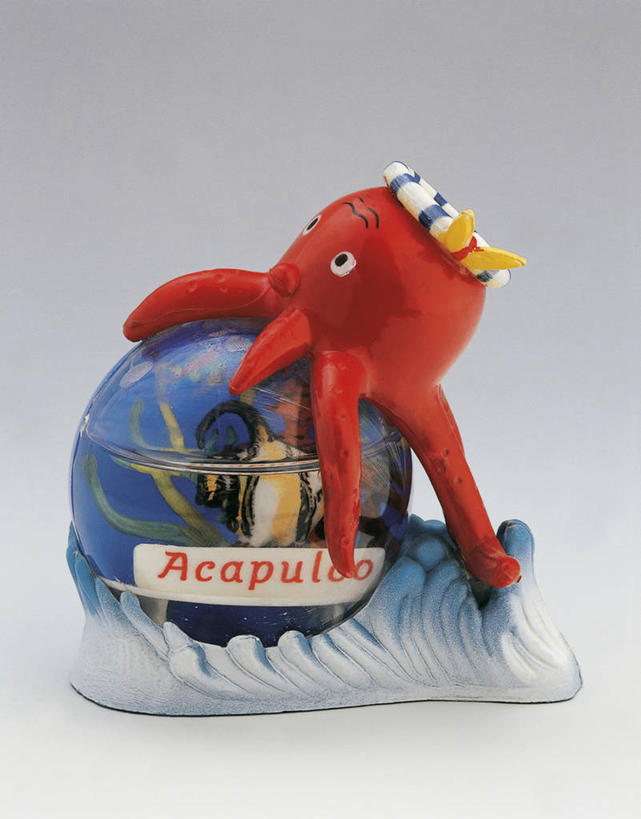 游泳,无人,竖图,室内,特写,海洋,水,章鱼,玩具,雕塑,墨西哥,艺术,装饰,透明,雕刻,雕像,符号,商品,文字,鱼类,无脊椎动物,一个,红色,蓝色,动物,纪念品,工艺品,波浪,摄影,单个,纪念,英文字母,软体动物,美术,创造力,北美,北美洲,拉丁美洲,记忆,主题,美洲,陈列,头足类动物,功能,美学,北亚美利加洲,亚美利加洲,阿卡普尔科,墨西哥合众国,仙人掌王国,雪花球,格雷罗,彩图,影棚拍摄