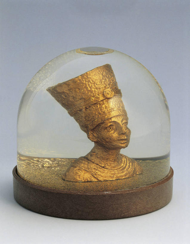 无人,竖图,室内,特写,城市,玩具,雕塑,非洲,埃及,亚洲,艺术,装饰,透明,金属,雕刻,雕像,商品,塑胶,黄金,一个,衣服,纪念品,工艺品,摄影,单个,纪念,美术,女王,创造力,中东,地中海文化,记忆,主题,陈列,北非,中东文化,首府,埃及文化,阿拉伯埃及共和国,金字塔之国,棉花之国,功能,美学,阿斯旺,阿斯旺省,雪花球,阿非利加洲,古埃及文明,古代文明,哈索尔神庙,王冠,彩图,影棚拍摄