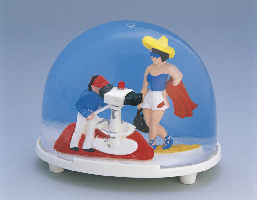 无人,演员,横图,室内,特写,技术,玩具,雕塑,德国,欧洲,艺术,装饰,透明,标志,雕刻,雕像,符号,商品,表演者,标识,一个,纪念品,工艺品,摄影,单个,纪念,美术,创造力,西欧,记忆,主题,陈列,中欧,功能,美学,雪花球,性别符号,想法,彩图,影棚拍摄,男性符号,电影摄影师,名声,电影摄像机