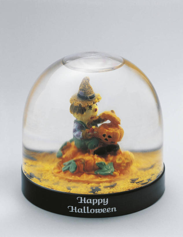 无人,竖图,室内,特写,白色背景,帽子,玩具,雕塑,艺术,装饰,透明,雕刻,雕像,符号,商品,娃娃,文字,一个,衣服,纪念品,工艺品,虚构,万圣节,摄影,单个,纪念,英文字母,巫婆帽,美术,创造力,北美,记忆,主题,美洲,陈列,女巫,功能,美学,雪花球,想法,大写字母,彩图,影棚拍摄