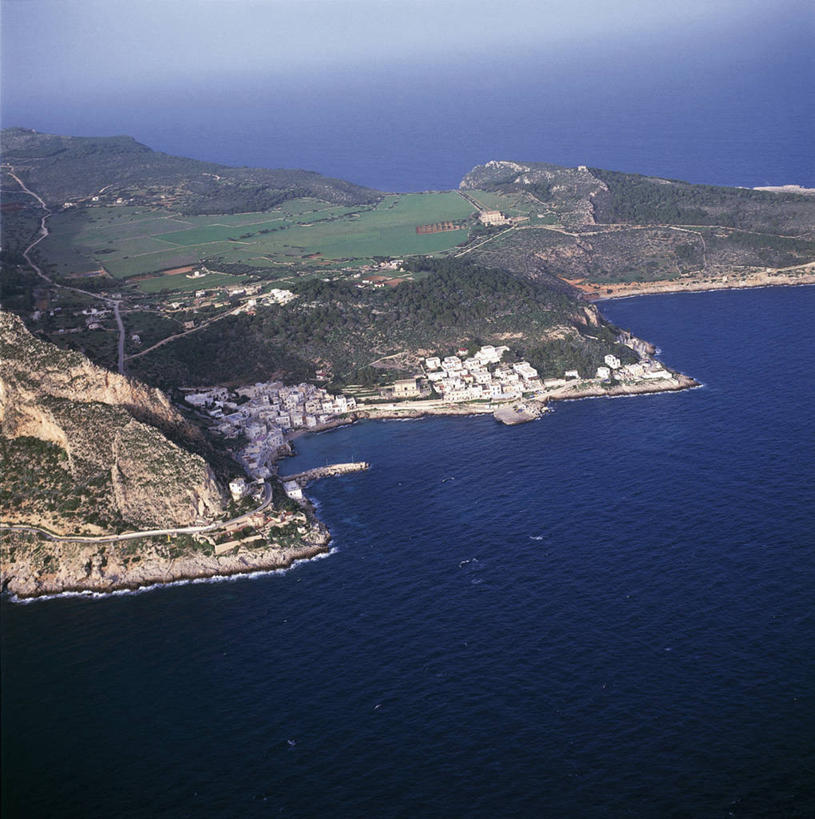 无人,竖图,方图,俯视,航拍,室外,白天,旅游,度假,海洋,美景,水,城市,意大利,欧洲,岛,地形,海岸线,河岸,景观,城镇,娱乐,蓝色,风景,自然,享受,休闲,景色,放松,摄影,宁静,西欧,地中海,西西里,鸟瞰,地中海文化,南欧,自然风光,意大利文化,埃加迪群岛,彩图,高角度拍摄,旅行