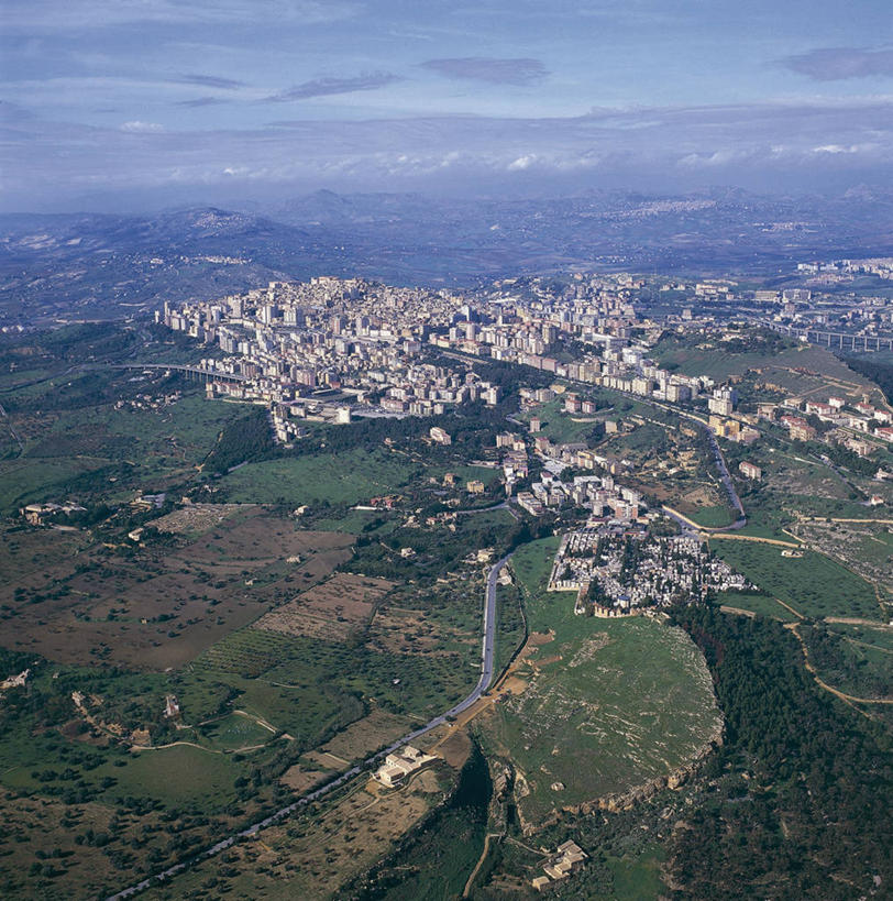 无人,竖图,方图,俯视,航拍,室外,白天,度假,美景,城市风光,城市,建筑,意大利,欧洲,景观,田地,云,娱乐,树,天空,享受,休闲,景色,放松,摄影,西欧,西西里,鸟瞰,地中海文化,南欧,意大利文化,阿格利真托,彩图,高角度拍摄,旅行