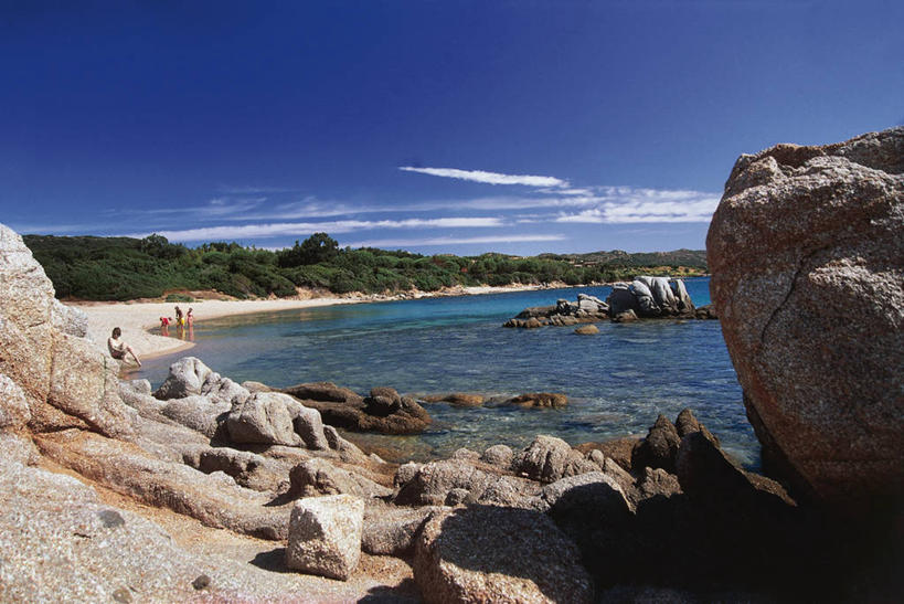 三个人,人群,横图,室外,白天,旅游,度假,海洋,美景,水,法国,欧洲,朦胧,模糊,海岸线,河岸,景观,云,娱乐,树,天空,自然,享受,休闲,景色,放松,摄影,科西嘉,西欧,地中海文化,自然风光,中欧,南科西嘉,博尼法乔,自然地理,海滩,岩石,休闲活动,彩图,旅行