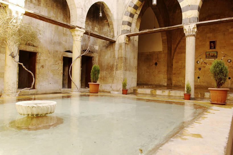 无人,医院,横图,室外,白天,建筑,喷泉,叙利亚,亚洲,柱子,庭院,拱门,院子,历史,摄影,中东,地中海文化,医疗机构,阿勒颇,彩图,旅行,病院,诊所,时代,马穆鲁克,过去