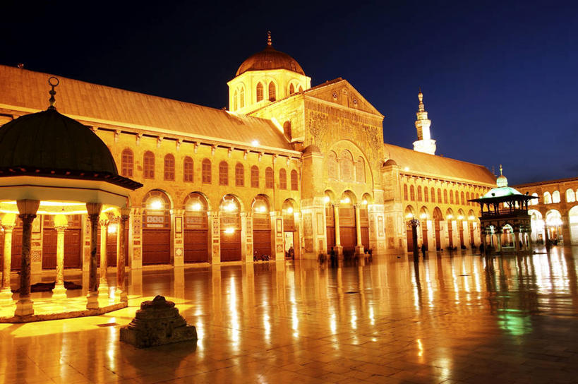 无人,横图,室外,夜晚,度假,城市,建筑,叙利亚,亚洲,装饰,反射,光线,柱子,庭院,拱门,地面,光亮,光芒,首都,历史,天空,地标建筑,摄影,宗教,砖地,照亮,伊斯兰教,中东,圆顶建筑,宗教建筑,地中海文化,清真寺,大清真寺,万里无云,柱廊,灵性,大马士革,倭马亚大清真寺,彩图,旅行,传统文化,联合国教科文组织,过去