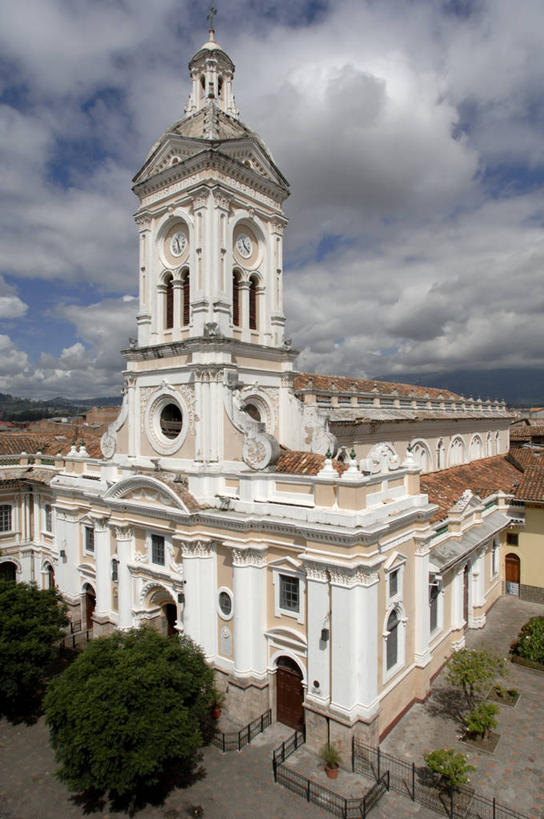 无人,广场,教堂,竖图,俯视,室外,白天,城市,建筑,街道,厄瓜多尔,云,首都,天空,地标建筑,南美,摄影,宗教,基督教,拉丁美洲,宗教建筑,都市风光,美洲,基多,灵性,阿苏艾,阿苏艾省,彩图,高角度拍摄,旅行,大教堂,传统文化,联合国教科文组织