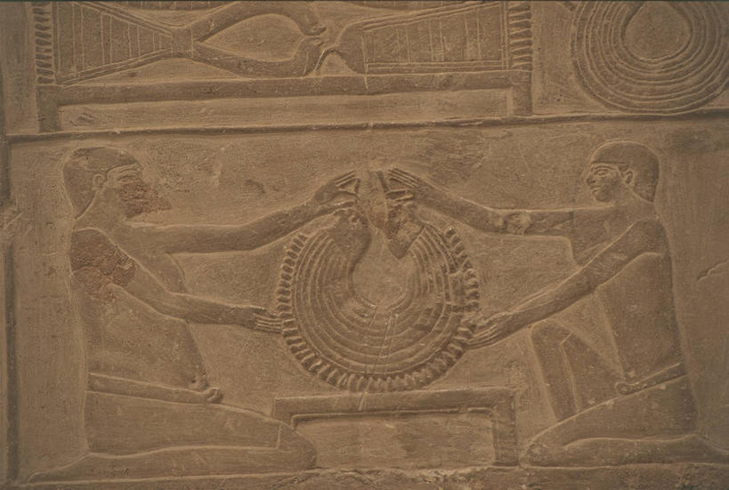 无人,两个人,横图,侧面,商务,建筑,雕塑,埃及,开罗,标志,符号,联合国,首都,标识,职业,面对面,摄影,珠宝商,坟墓,中东,北非,萨卡拉,性别符号,古埃及文明,古代文明,秤,跪着,彩图,浅浮雕,男性符号,联合国教科文组织